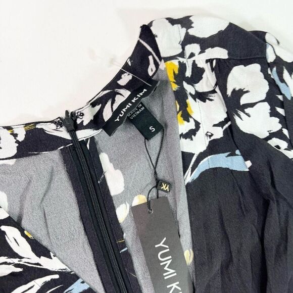 Yumi Kim Liz Romper Womens Small Love Triangle Black Floral Wrap Front One Piece - Picture 3 of 12